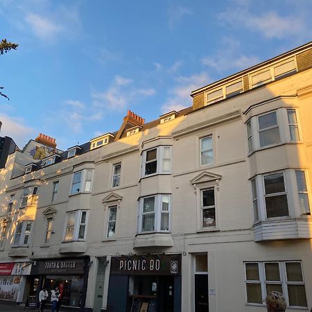 The City Surfer Apartment - By Coastline Retreats - Parking Included - Sleeps 5 - City Centre Bournemouth Bagian luar foto